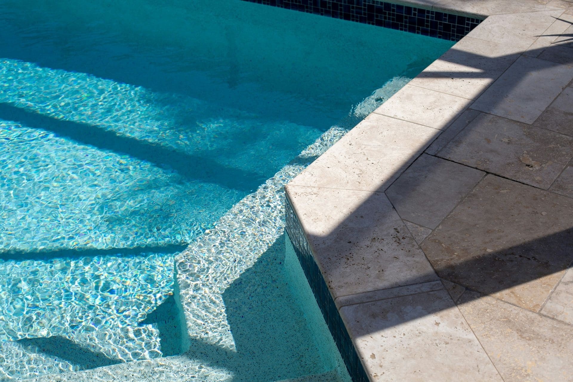 Commencer votre projet de piscine n'a jamais été aussi simple.
